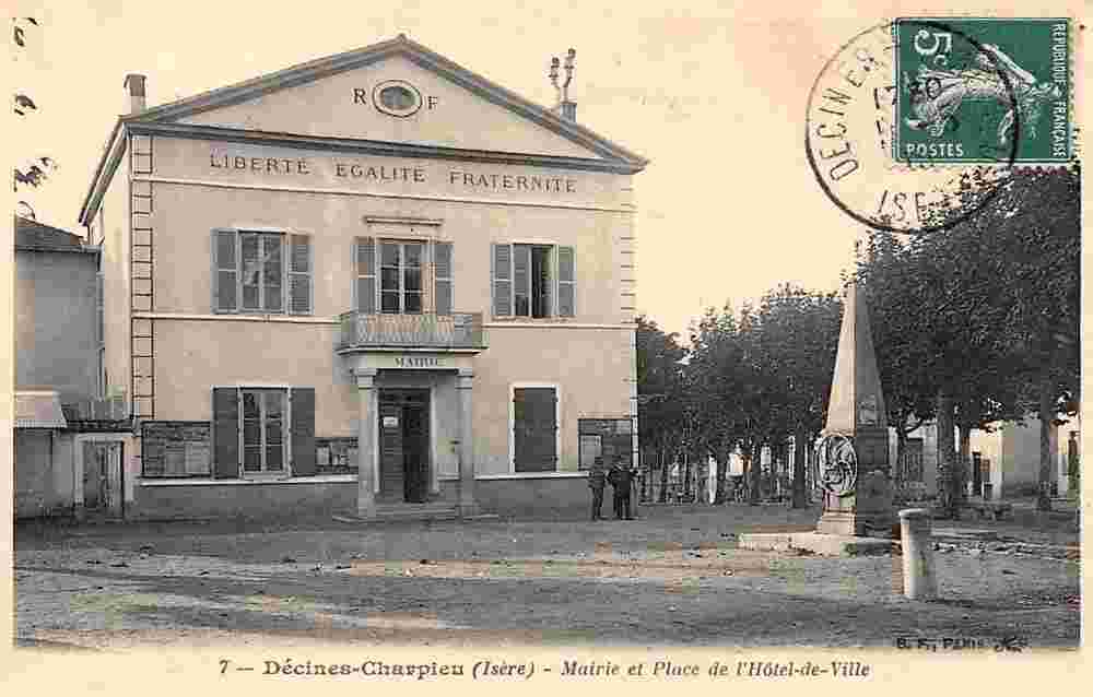 Décines-Charpieu. Mairie