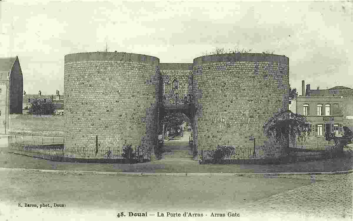 Douai. La Porte d'Arras