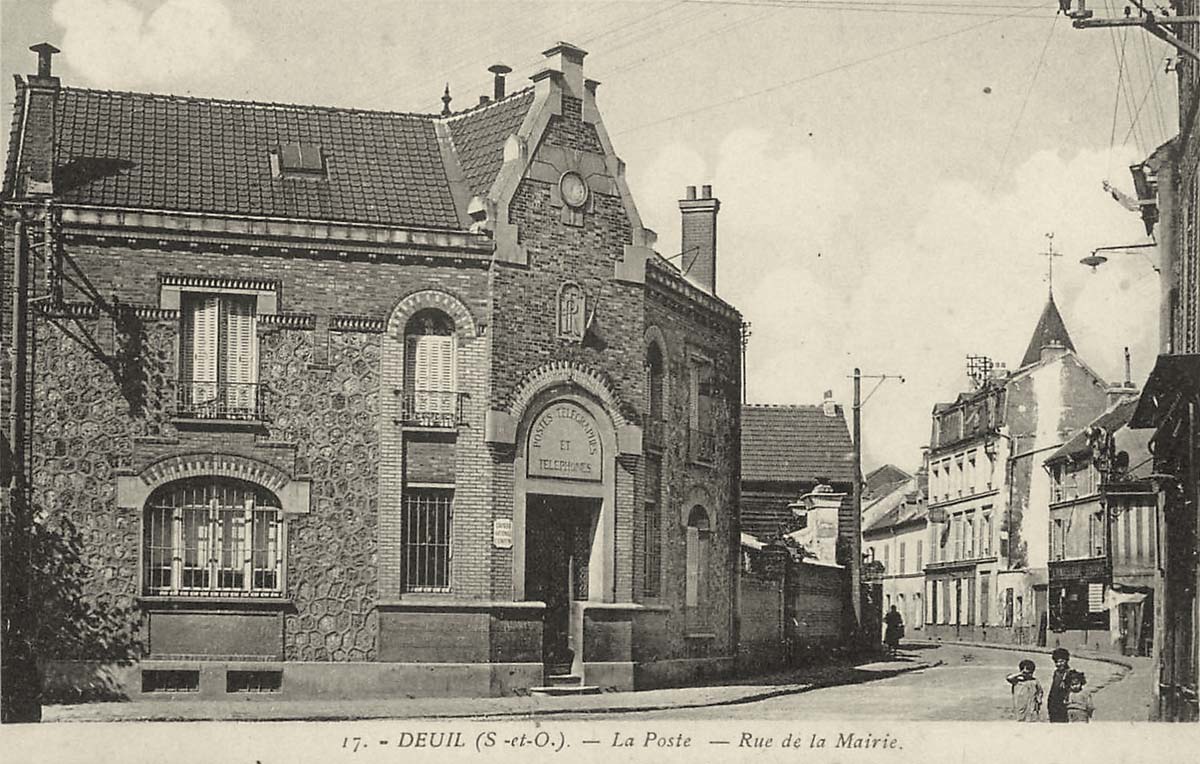 Deuil-la-Barre. Rue de la Mairie et la Poste