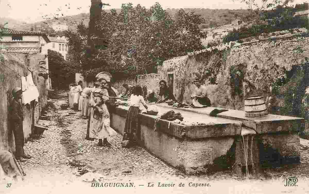 Draguignan. Le lavoir de Capesse