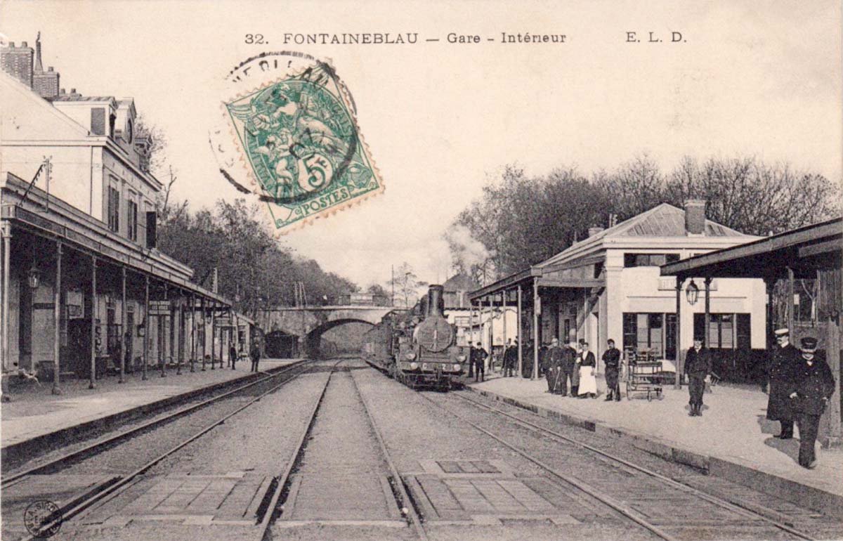 Fontainebleau. La Gare, vue de la Passerelle, 1907
