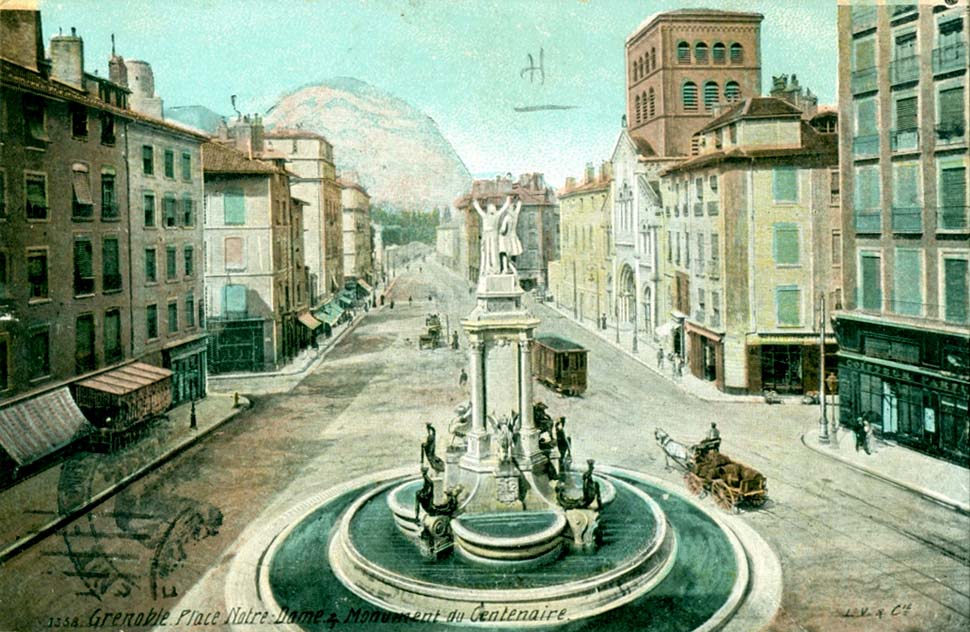 Grenoble. Place Notre Dame et Monument du Centenaire, 1919