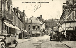 Lapalisse. Rue Nationale