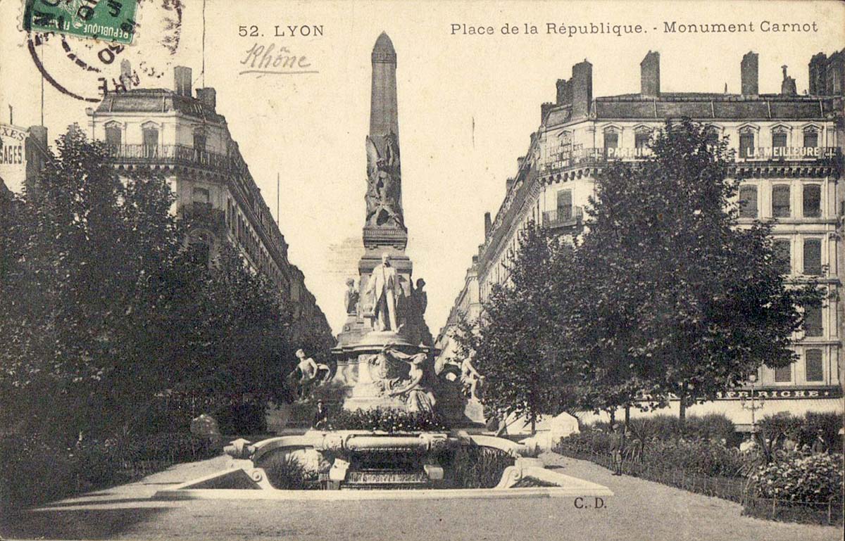 Lyon. Place de la Republique, Monument Carnot, 1910