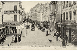 Laon. Rue du Bourg