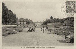 La Roche-sur-Yon. Cours Bayard