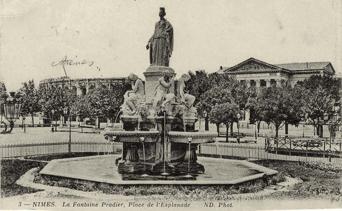 Nîmes. La Fontaine Pradier, Place de l'Esplanade, 1915