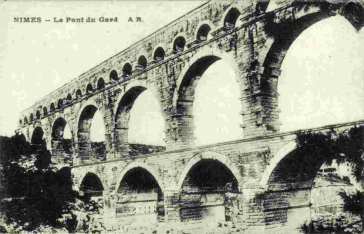 Nîmes. Le Pont du Gard