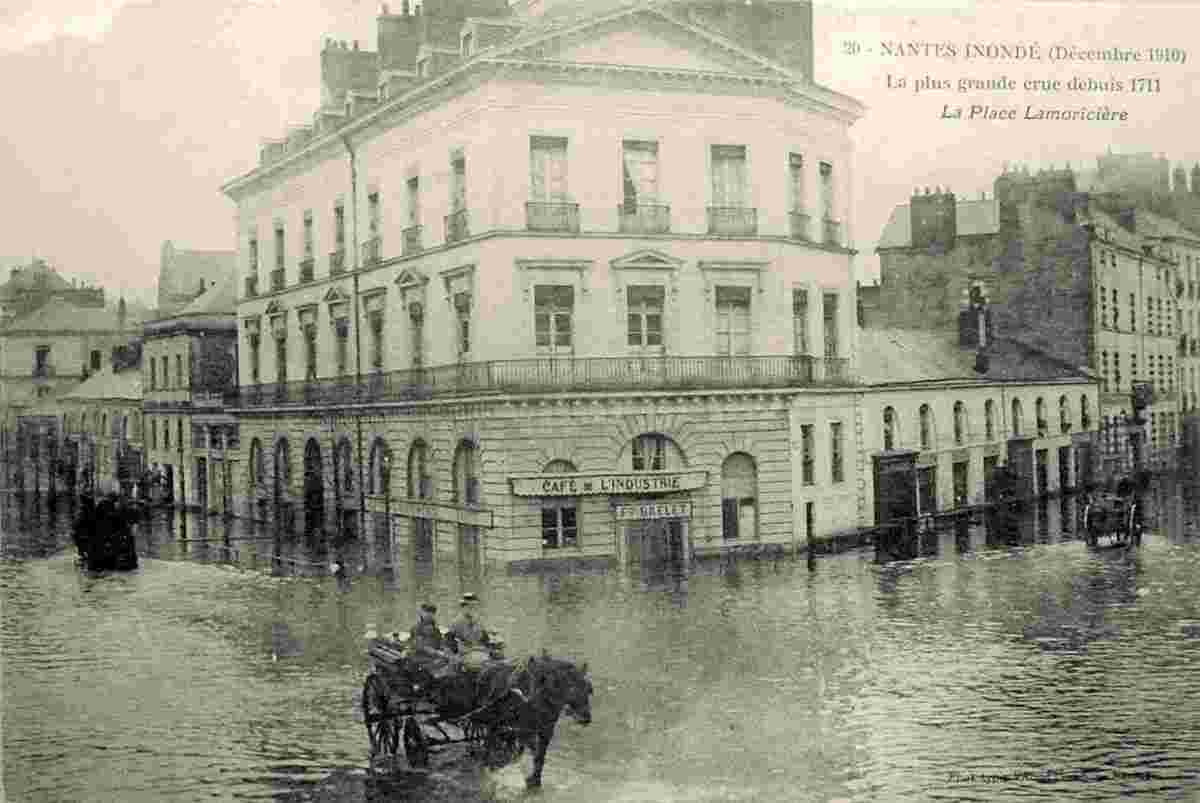 Nantes. La Place Lamoricière, inondé, 1910