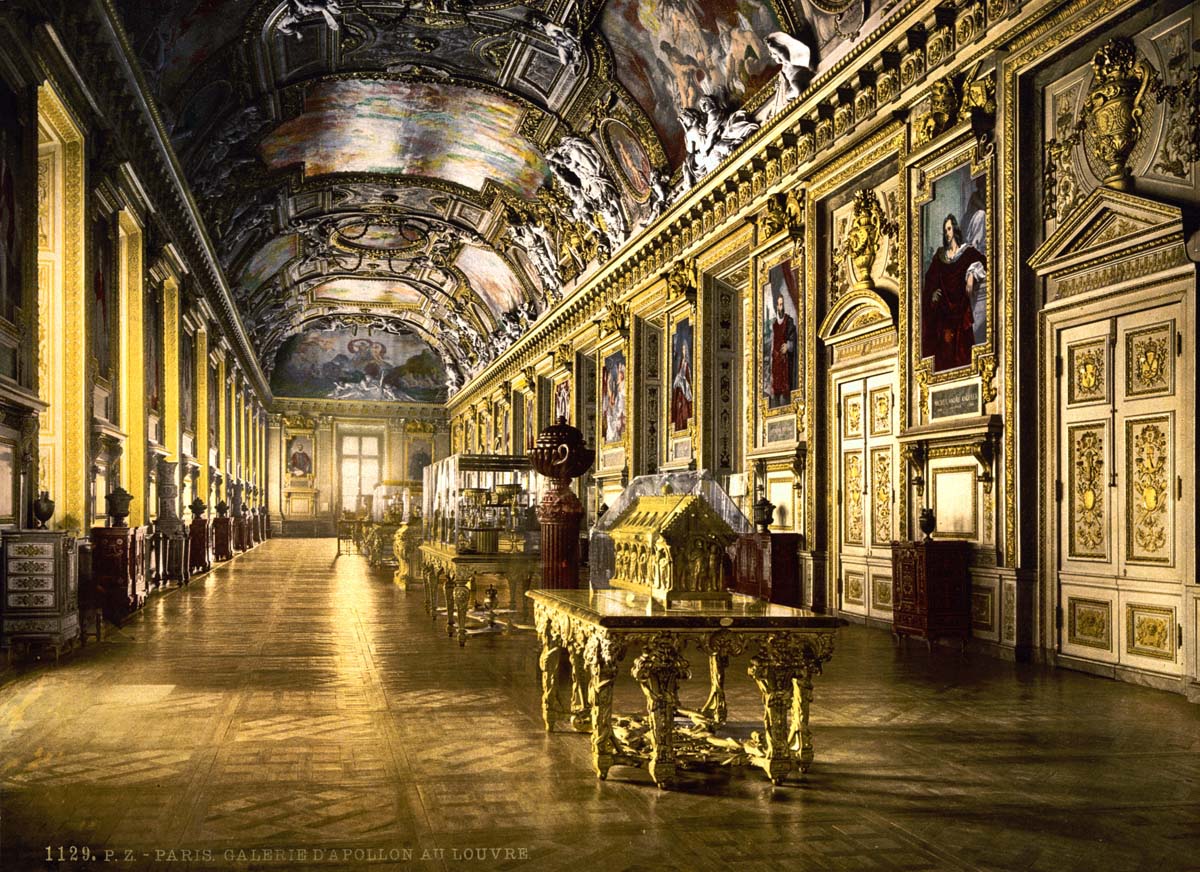 Paris. The Louvre, a gallery of Apollon, circa 1890