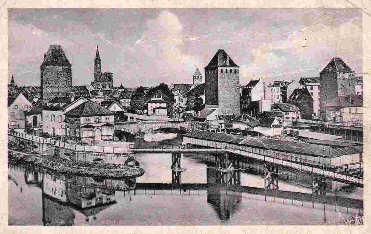 Strasbourg. Bei den Gedeckten Brücke - Au pont couvert