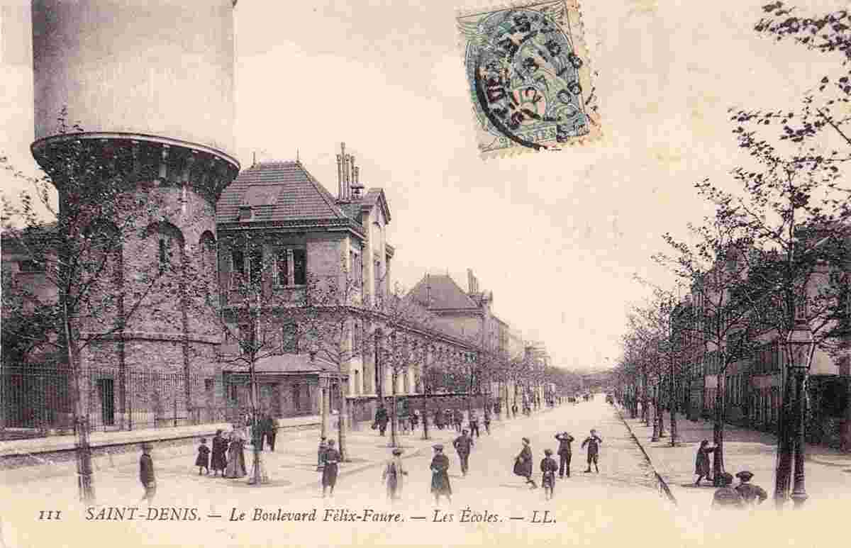 Saint-Denis. Le Boulevard Félix Faure - Les Ecoles, 1905