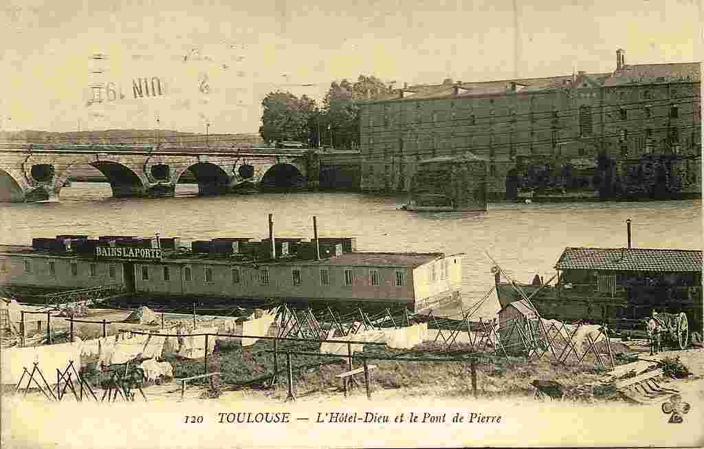 Toulouse. L'Hôtel-Dieu et le Pont de Pierre